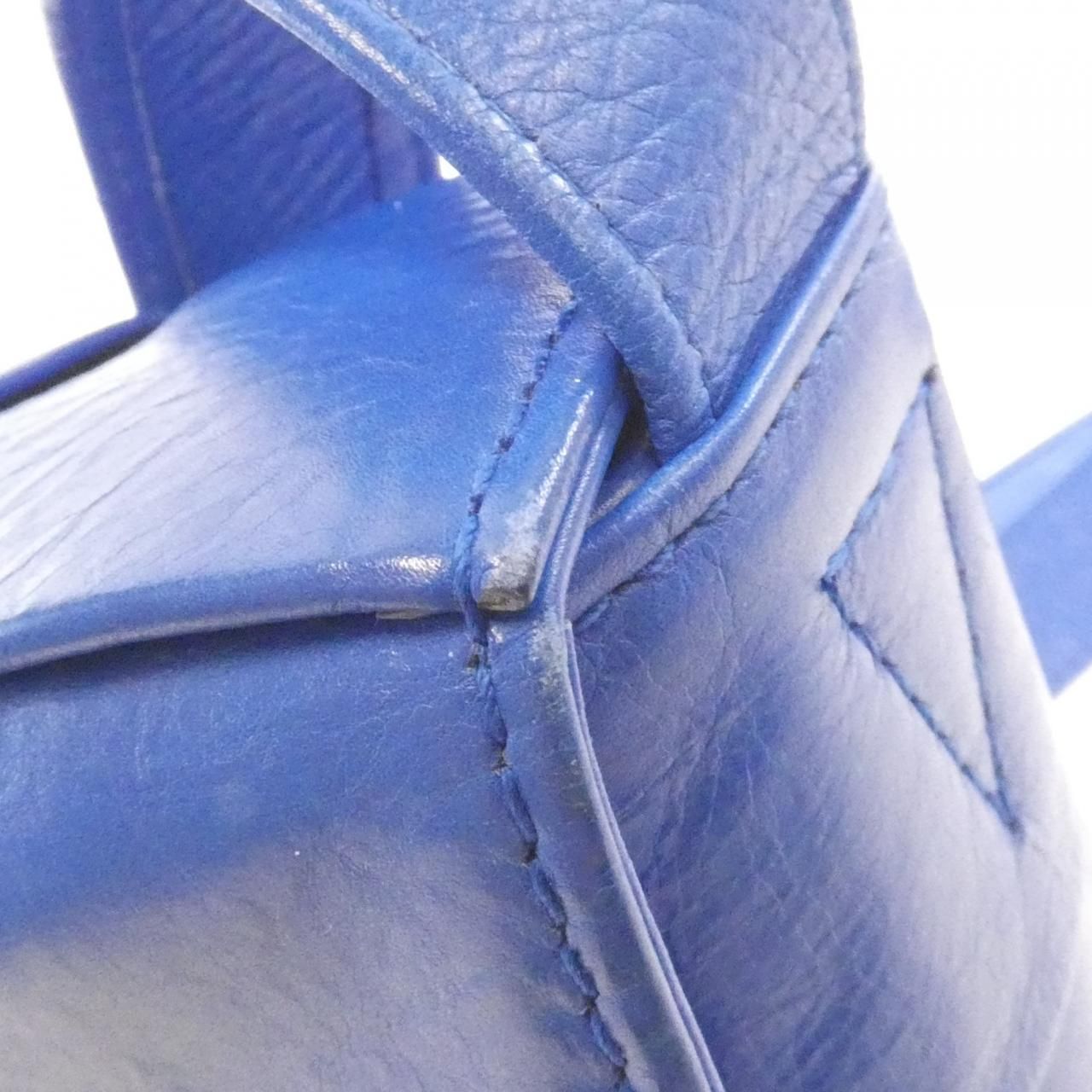 Bottega Veneta Shoulder Bag — view 4