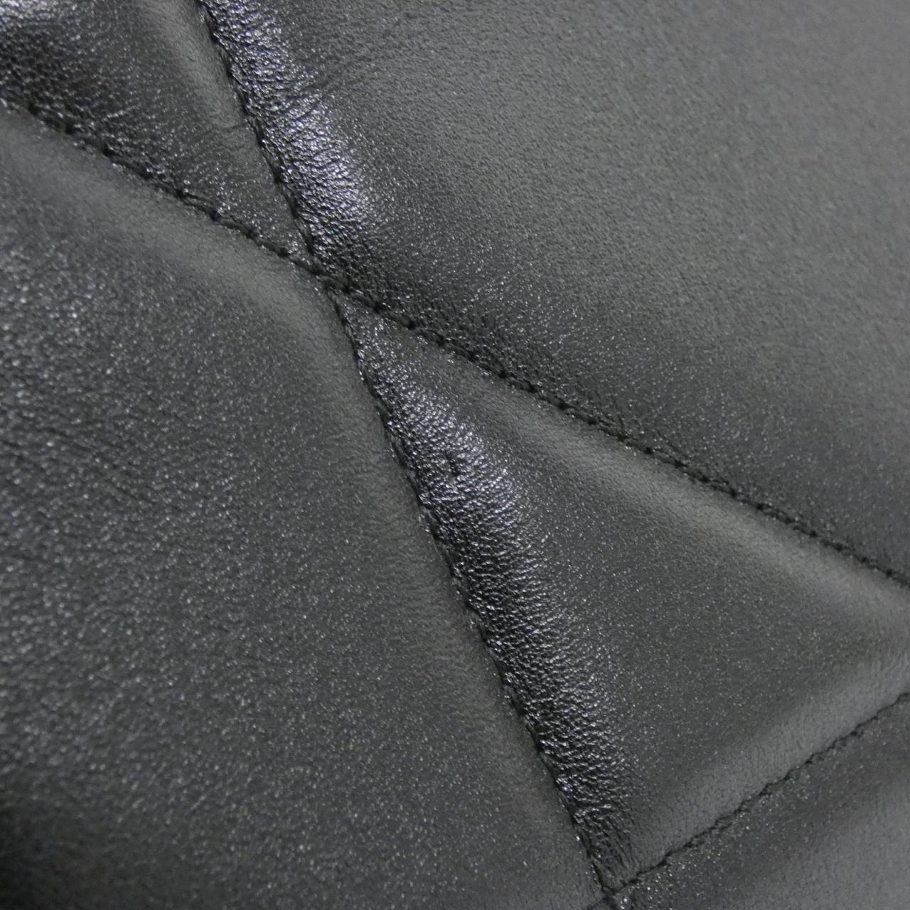 Dior Essential Bag Handbag Black — view 4