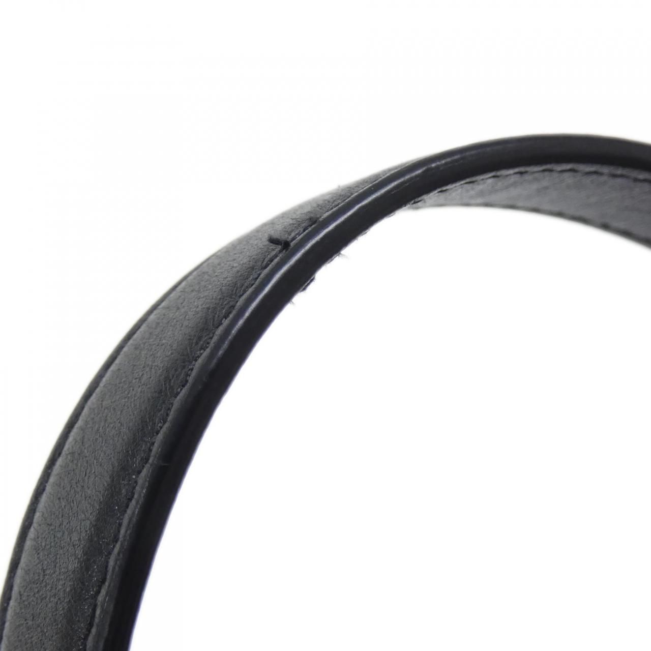 Dior Essential Bag Handbag Black — view 6