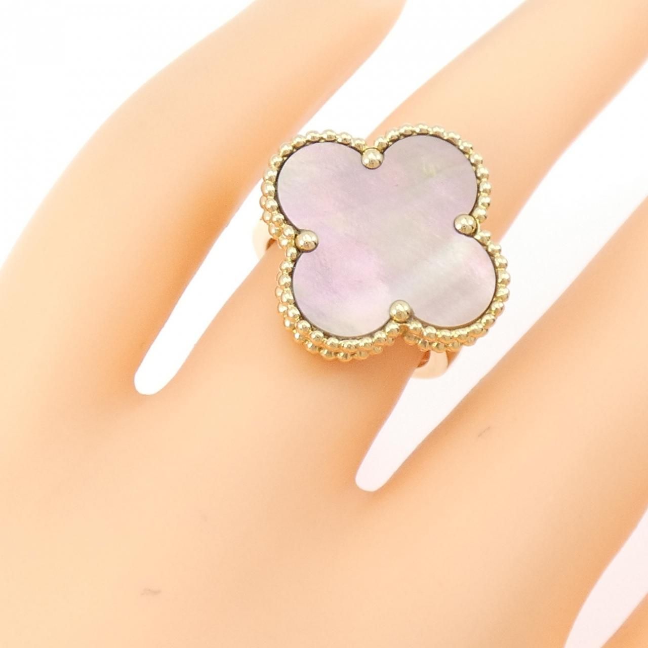 Van Cleef & Arpels Magic Alhambra Ring — view 5