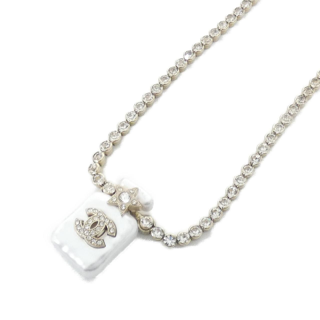 Chanel Necklace Gold