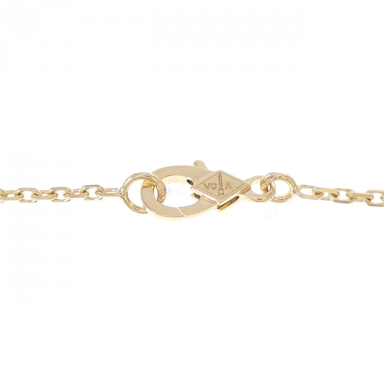 Van Cleef & Arpels Rose de Noel Mini Necklace — view 5