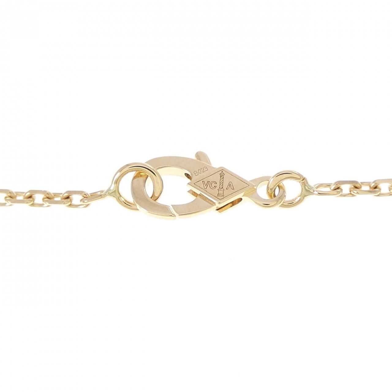 Van Cleef & Arpels Rose de Noel Mini Necklace — view 5