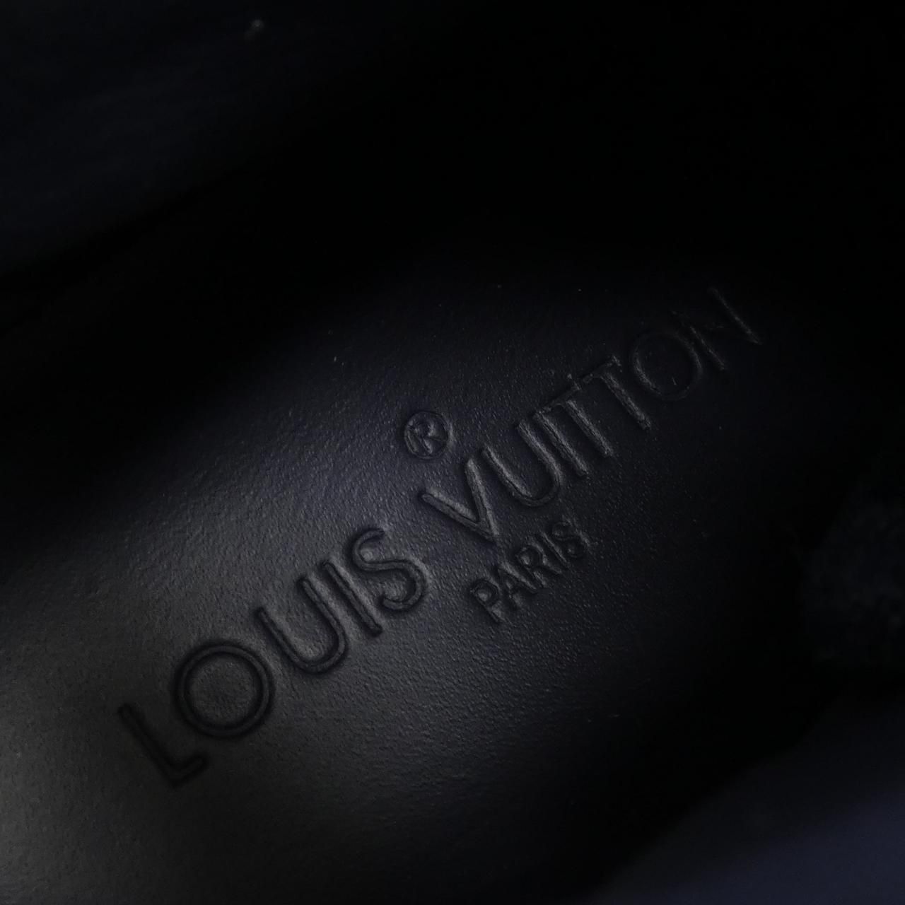 Louis Vuitton Sneakers Navy — view 6