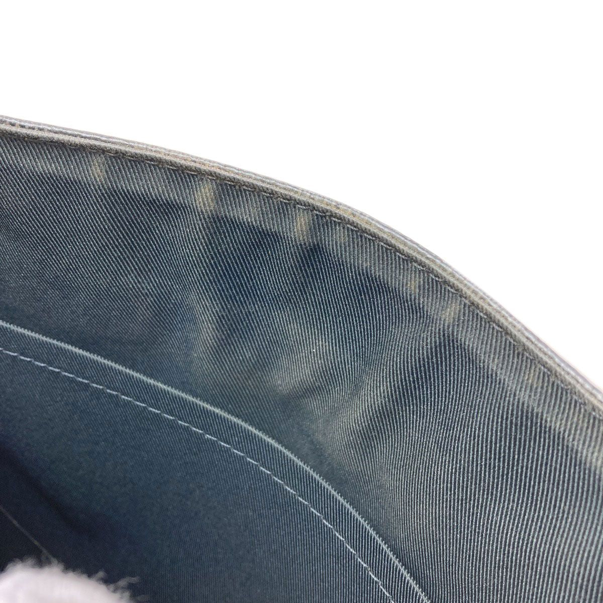 Louis Vuitton District PM Shoulder Bag Damier Canvas — view 9
