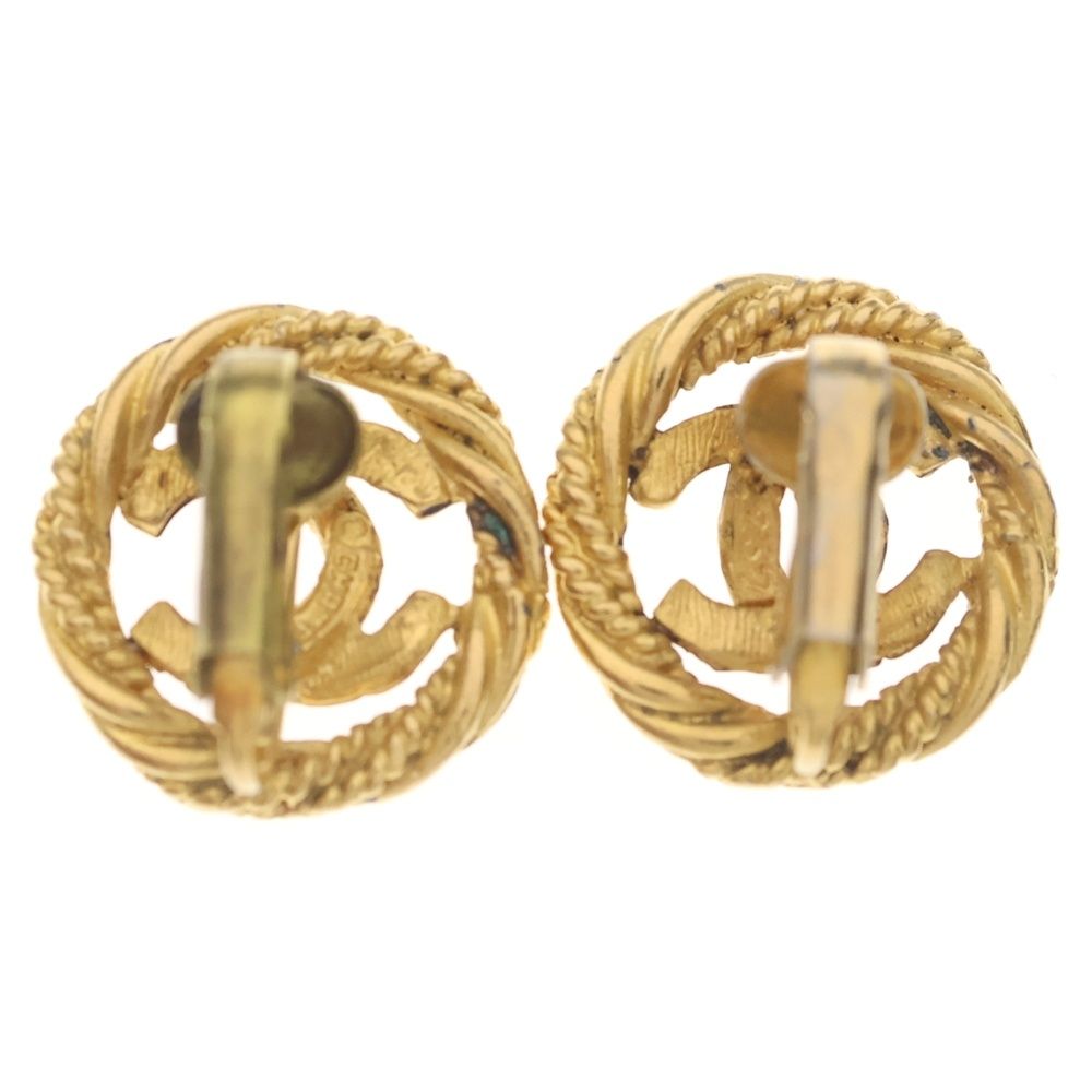 Chanel Logo Round Earrings Gold — view 2