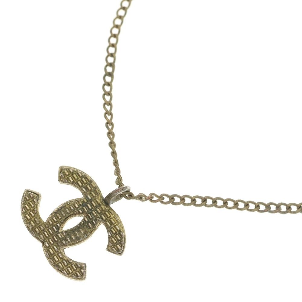 Chanel CC Logo Necklace Gold