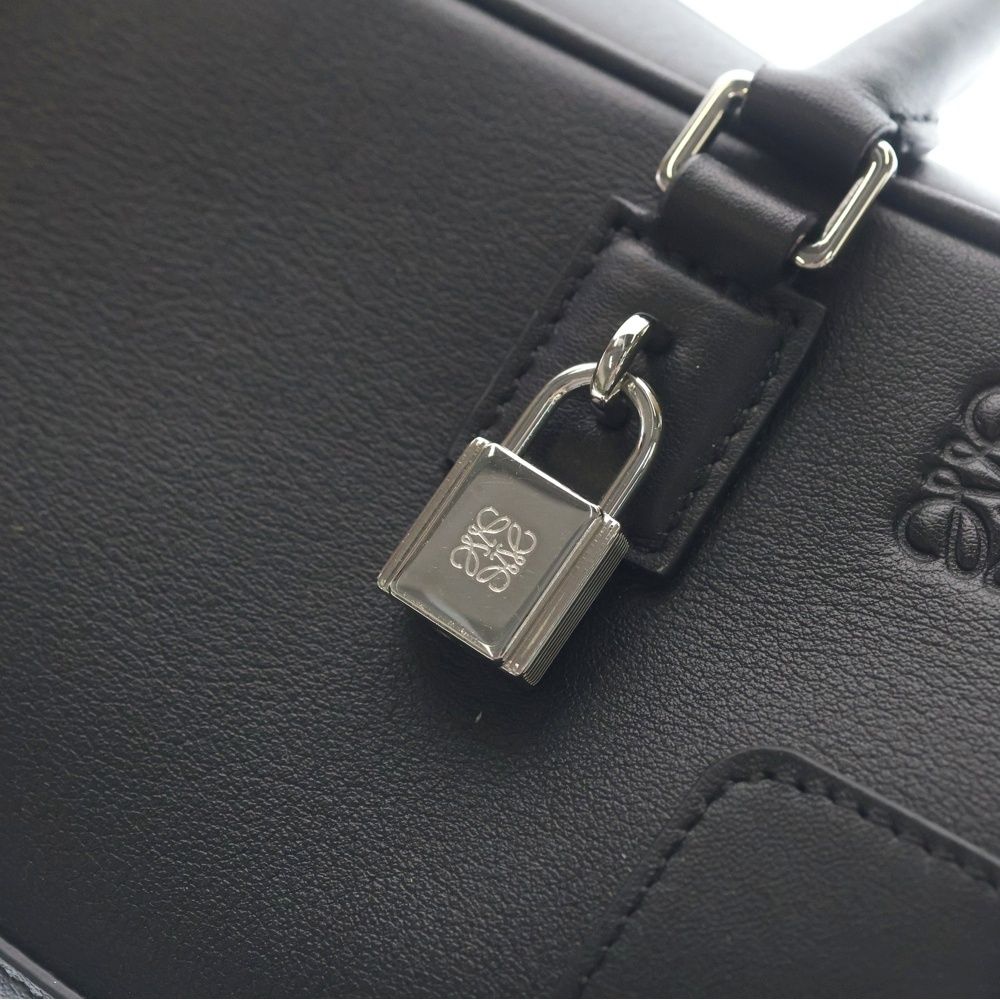 Loewe Amazona 23 Mini Bag Black Leather Silver — view 5
