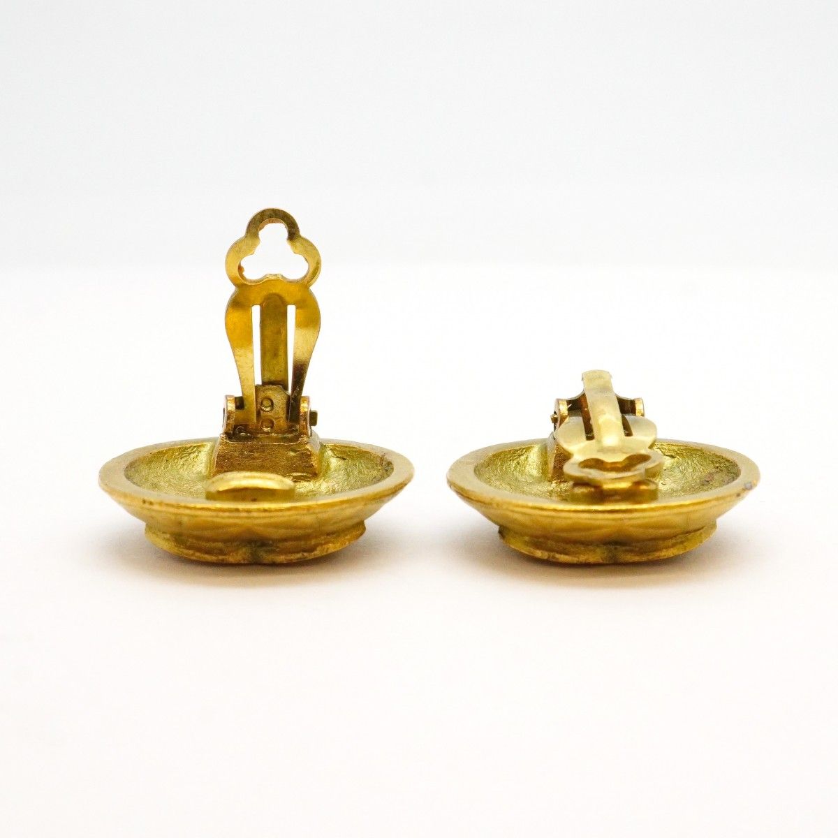 Chanel Earrings Vintage CC Logo Round — view 3