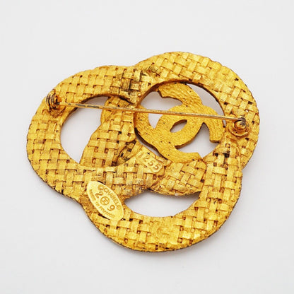 Chanel Brooch Vintage CC Logo Gold Plated — view 5