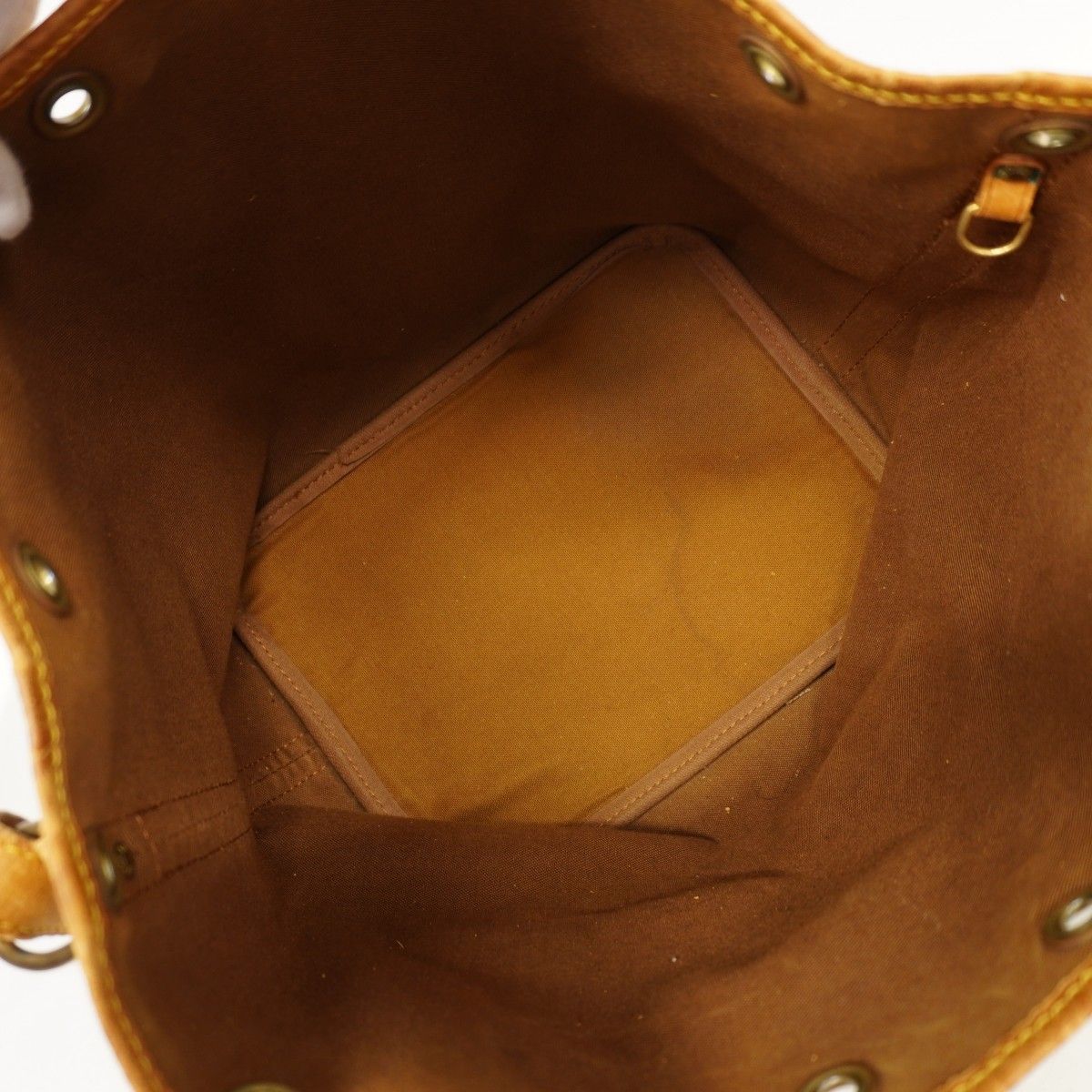 Louis Vuitton Shoulder Bag Monogram Petit Noe Brown — view 4