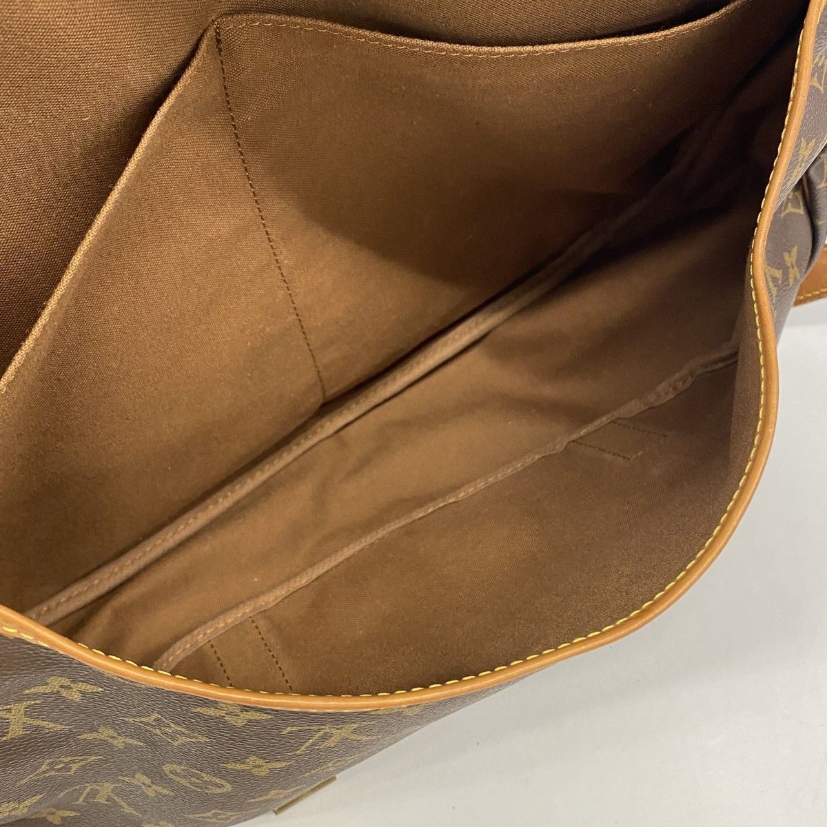 Louis Vuitton Shoulder Bag Monogram Saumur 43 Brown — view 4