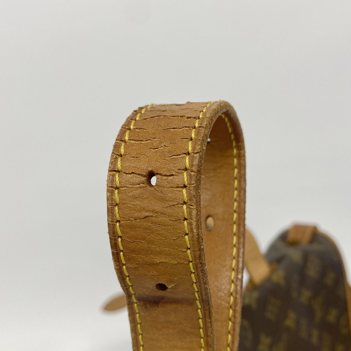 Louis Vuitton Shoulder Bag Monogram Saumur 43 Brown — view 9