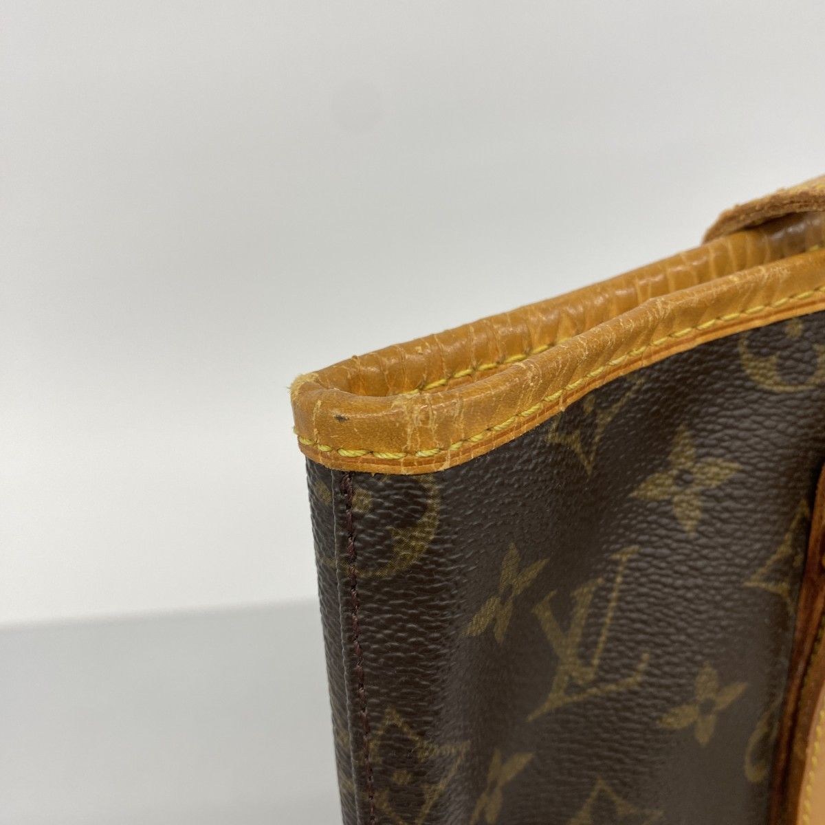 Louis Vuitton Tote Monogram Bucket GM Brown — view 8