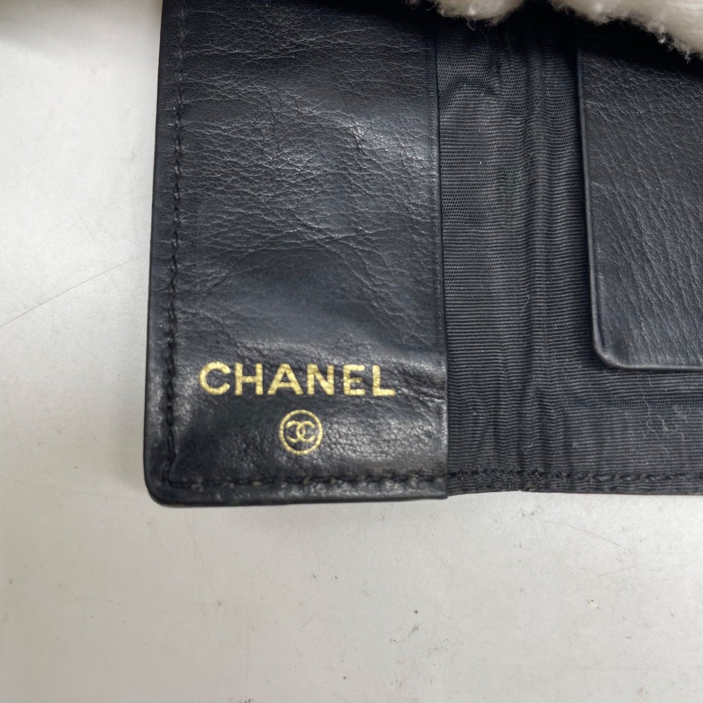 Chanel Key Case CC Logo Caviar Leather Black Key Hook Key Holder — view 9