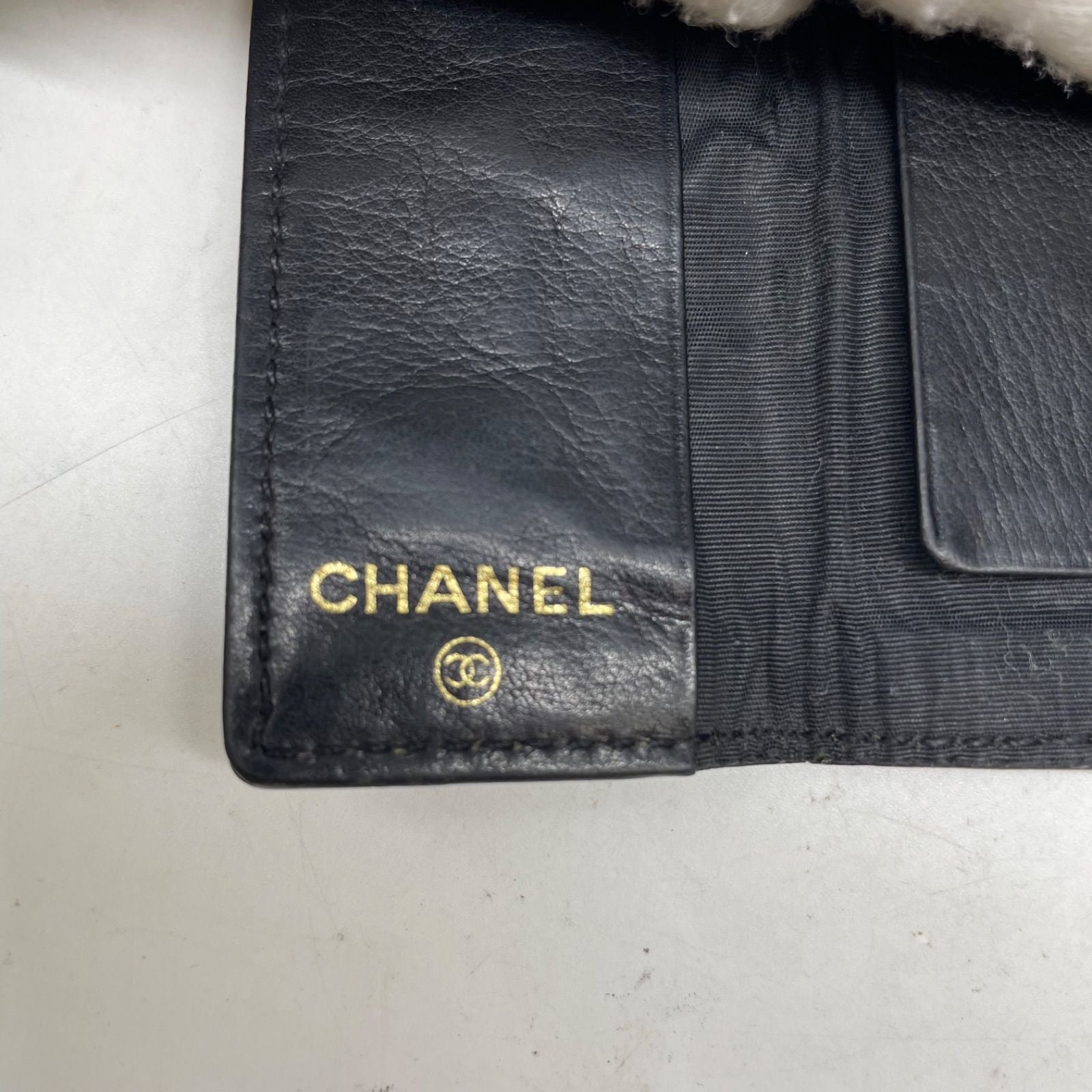 Chanel Key Case CC Logo Caviar Leather Black Key Hook Key Holder — view 9