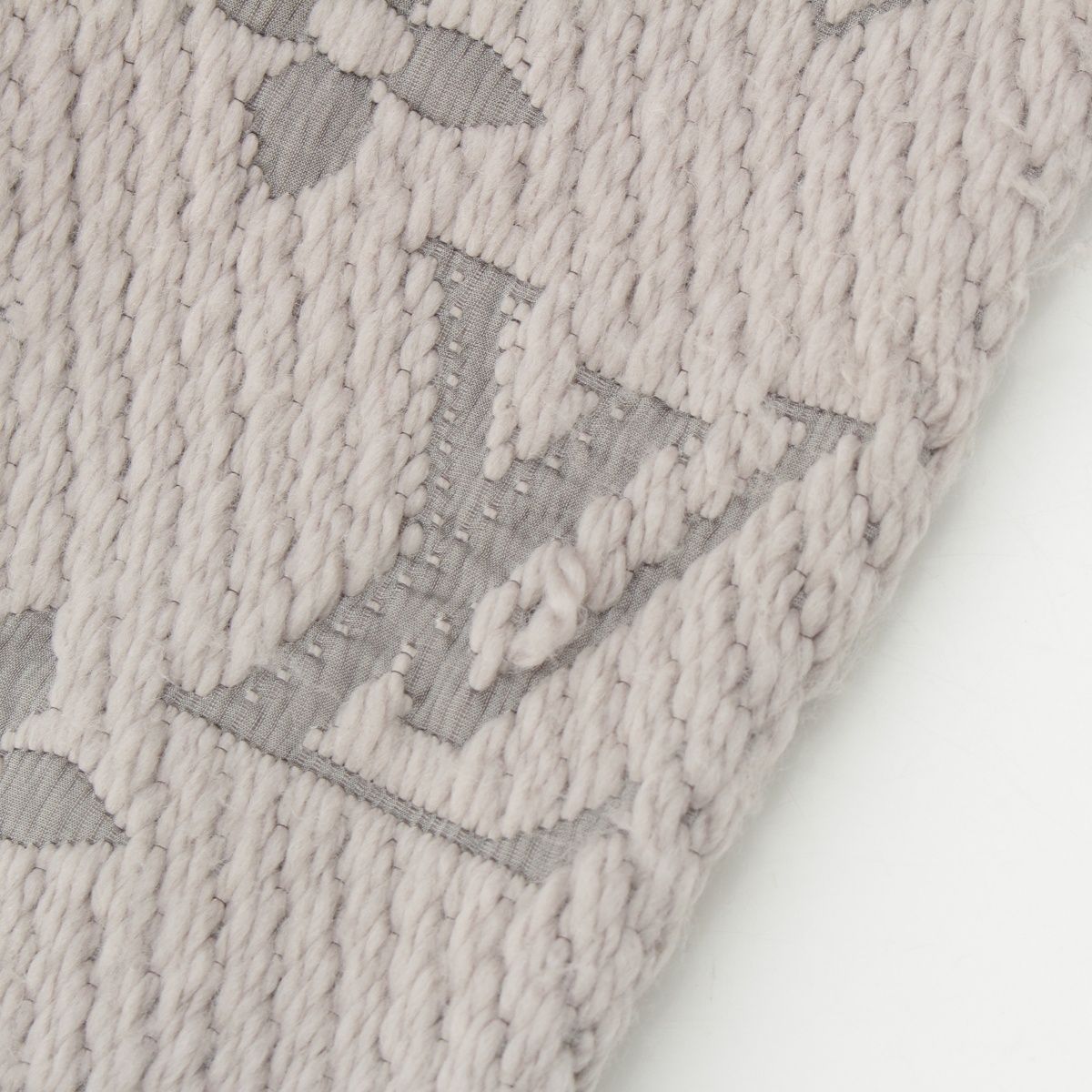 Louis Vuitton Wool Silk Echarpe Logo Mania Scarf Gray — view 4