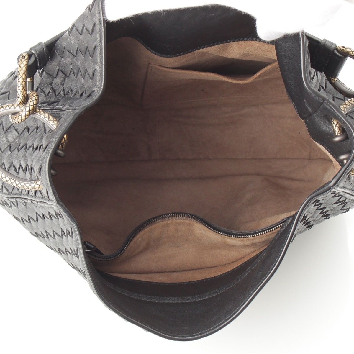 Bottega Veneta Intrecciato Lupe Shoulder Bag Black — view 6
