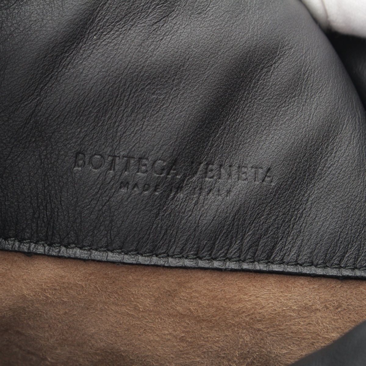 Bottega Veneta Intrecciato Lupe Shoulder Bag Black — view 7