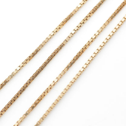 Gucci Lariette Logo Bar Venetian Chain Necklace Gold — view 7