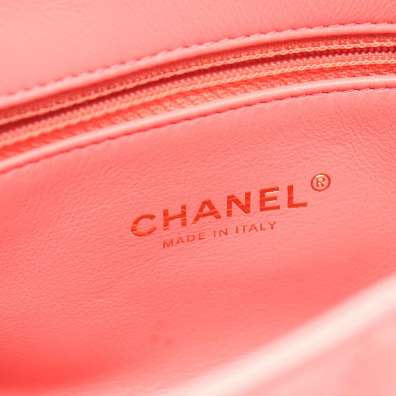 Chanel Shoulder Bag Quilted Pink Lambskin Chain — view 4