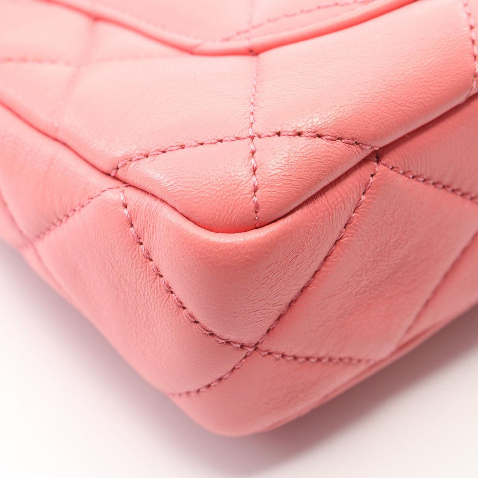 Chanel Shoulder Bag Quilted Pink Lambskin Chain — view 6