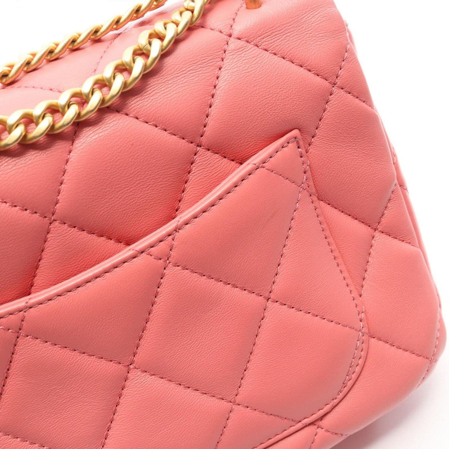 Chanel Shoulder Bag Quilted Pink Lambskin Chain — view 7