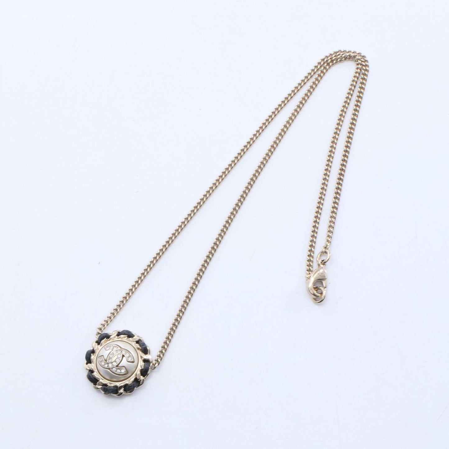Chanel Necklace CC Logo Circle Leather — view 3