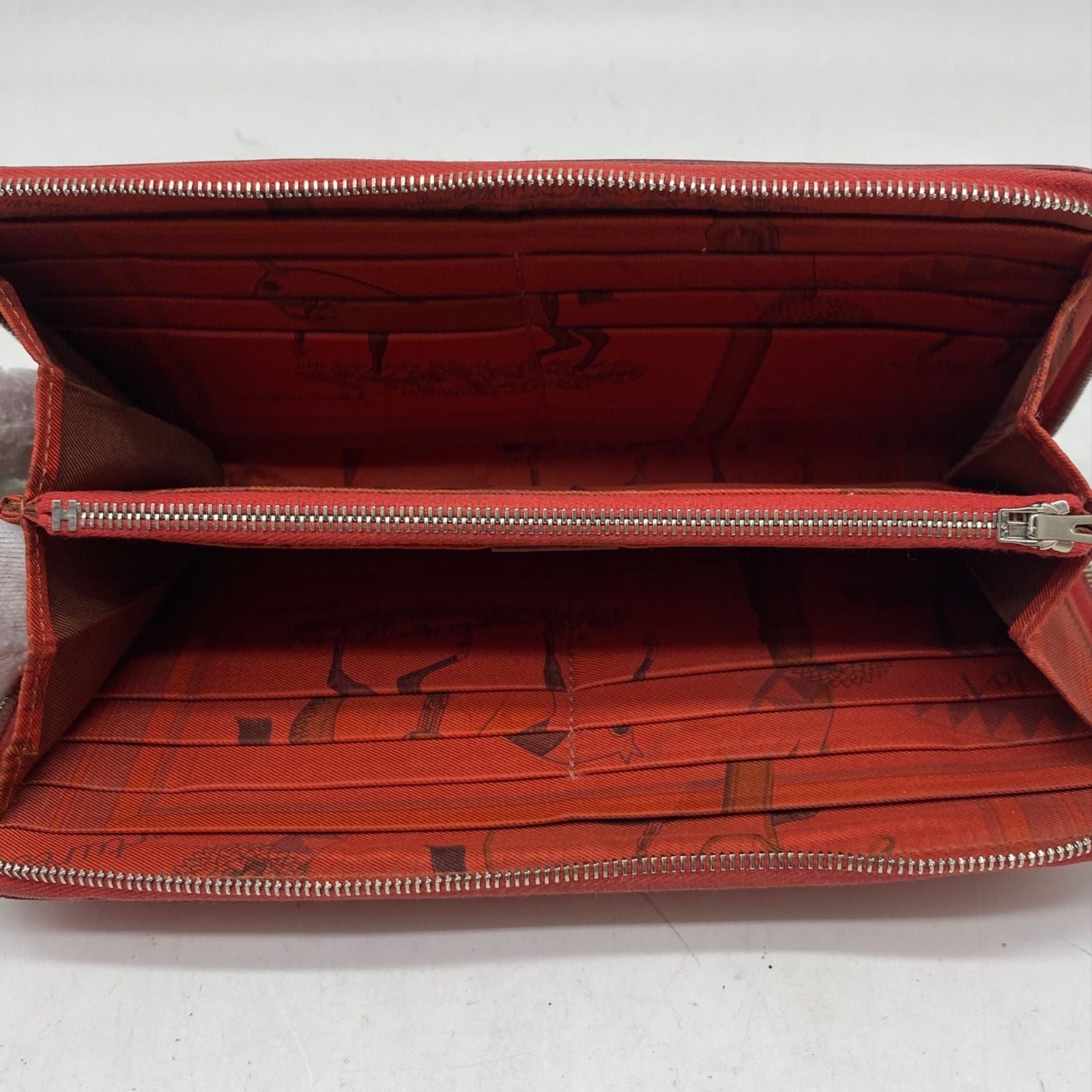 Hermes Wallet Silk in Carriage Round Red — view 6