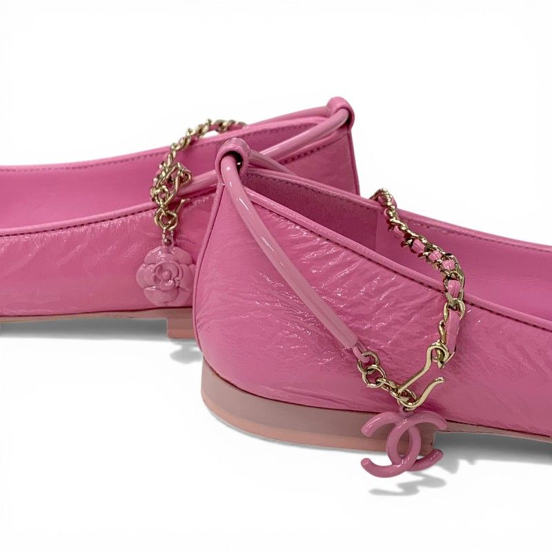 Chanel Flat Shoes Leather Pink Gold CC Logo Camellia Chain Strap Processing — view 9