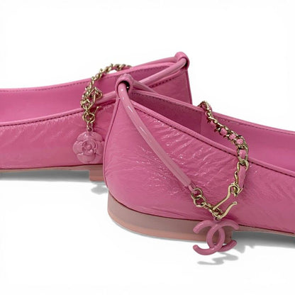 Chanel Flat Shoes Leather Pink Gold CC Logo Camellia Chain Strap Processing — view 9