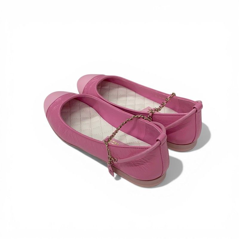 Chanel Flat Shoes Leather Pink Gold CC Logo Camellia Chain Strap Processing — view 4