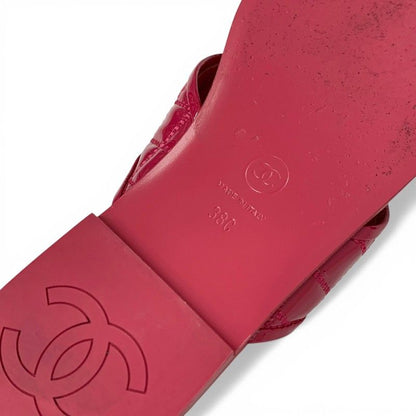 Chanel Sandals Shoes Patent Pink Gold CC Logo Quilted Thong Flat — view 8