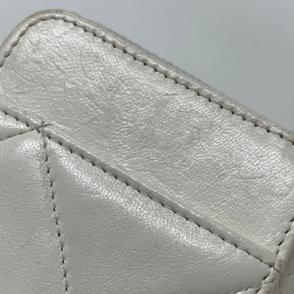 Chanel Coin Case 19 Lambskin Ivory — view 5