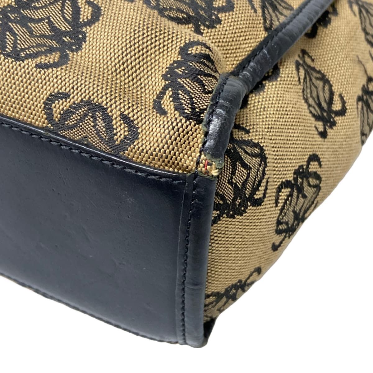 Loewe Shoulder Bag Anagram Pattern Beige Black Leather — view 6