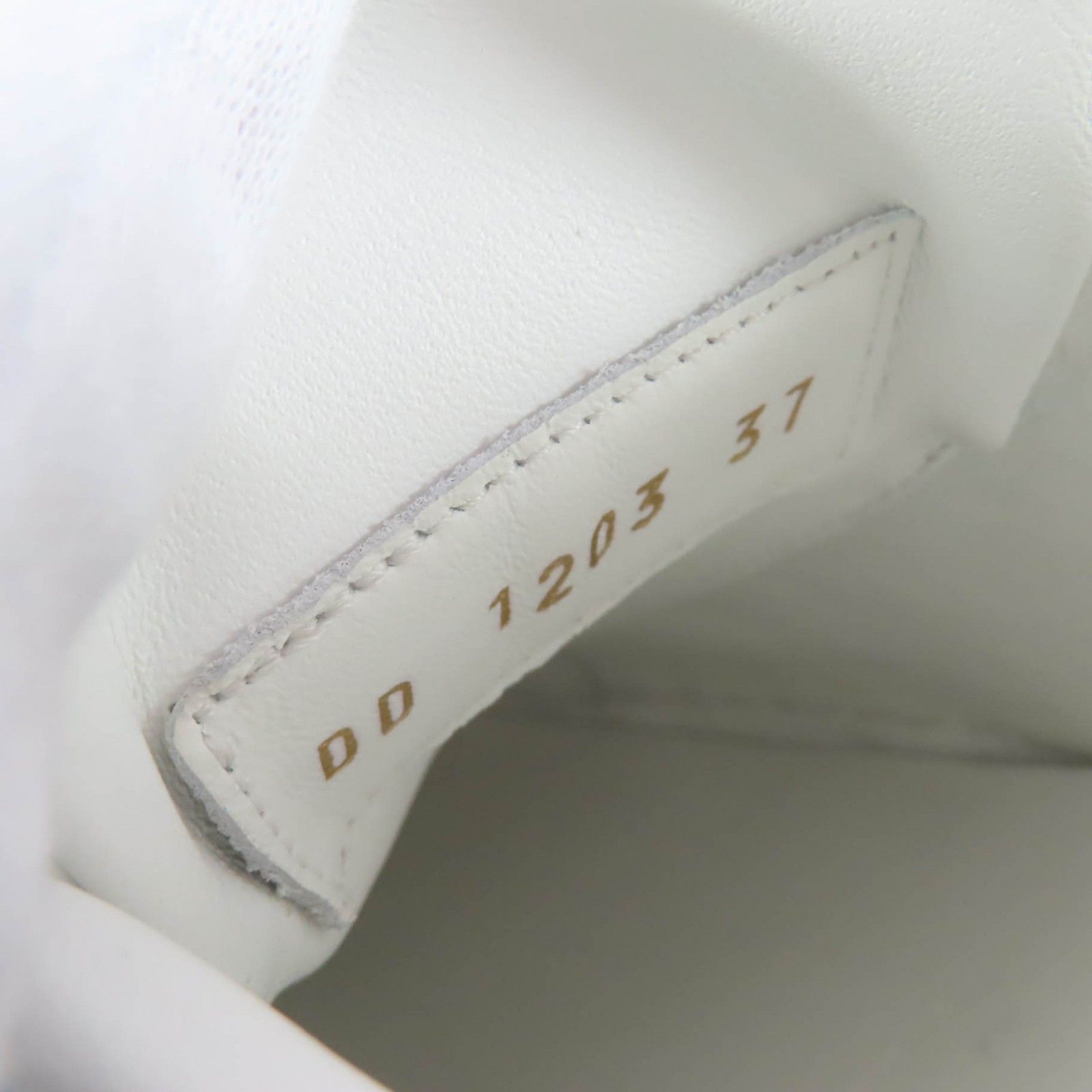 Louis Vuitton Time Out Line Leather Monogram Low Cut Sneakers Light Blue White — view 9