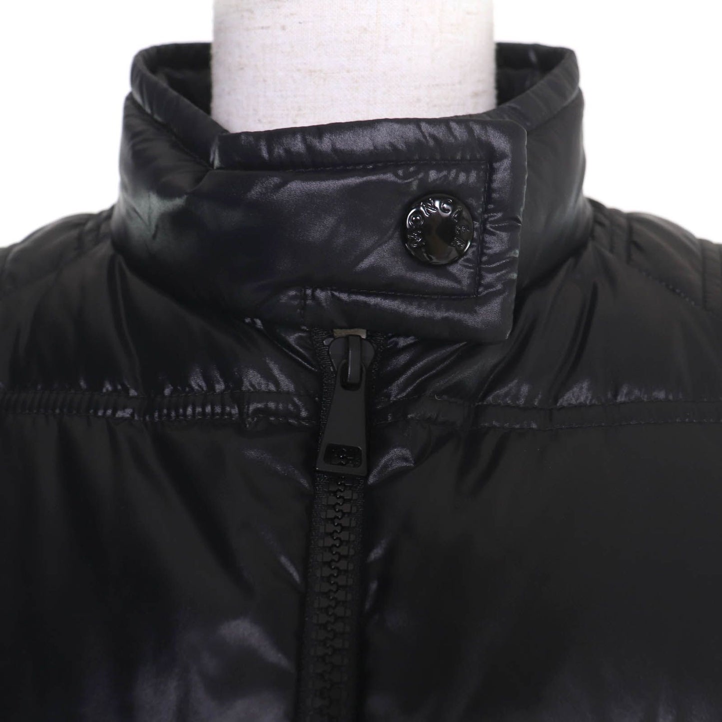 Moncler Sangatte Logo Patch Zip Up Jacket Black 3 — view 4