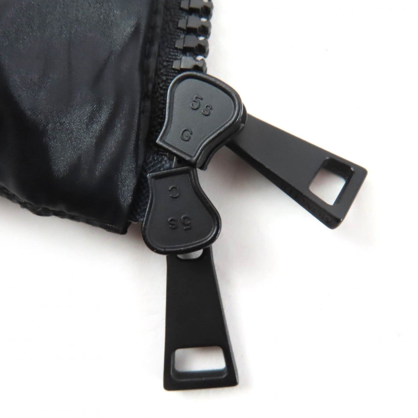 Moncler Sangatte Logo Patch Zip Up Jacket Black 3 — view 7