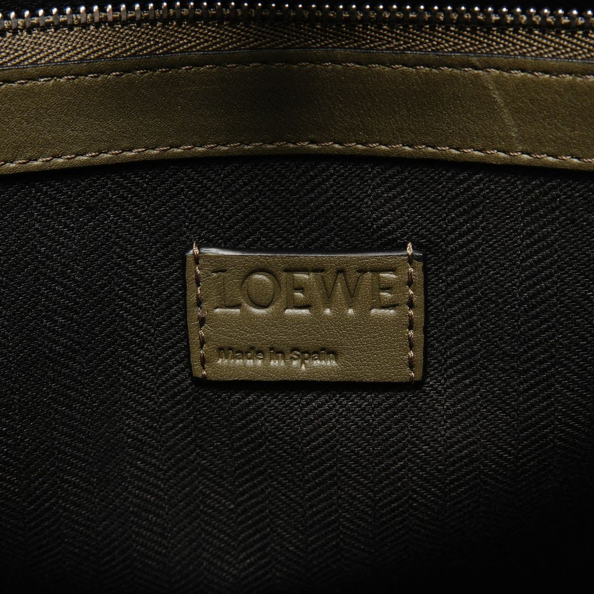 Loewe Tote Buckle Horizontal Leather Khaki — view 9