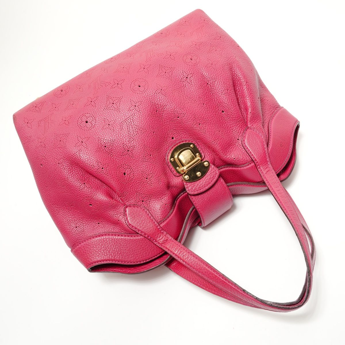 Louis Vuitton Handbag Monogram Mahina Seals PM Gurna — view 8