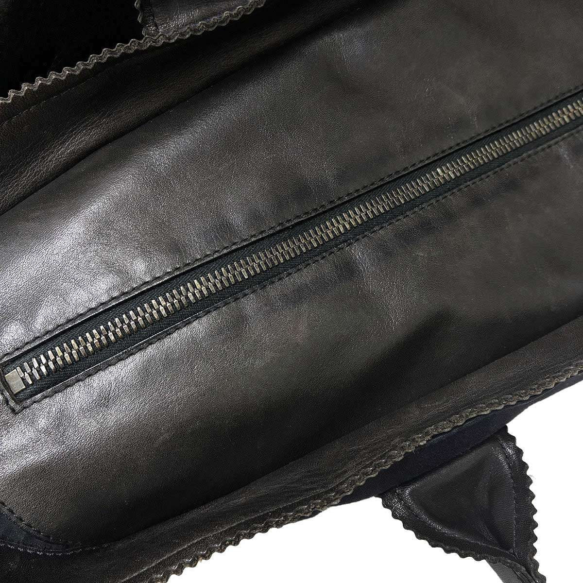 Bottega Veneta Leather Tote Navy Black — view 9