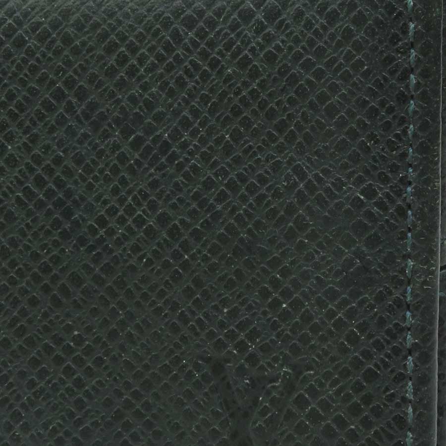 Louis Vuitton Coin Case Taiga Porte Monet Boite — view 9