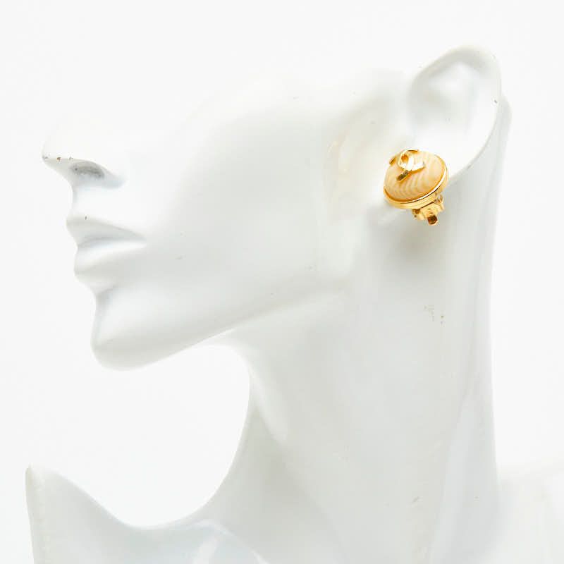 Chanel CC Logo Round Circle Vintage Earrings Gold Beige Plated Resin 1 — view 4