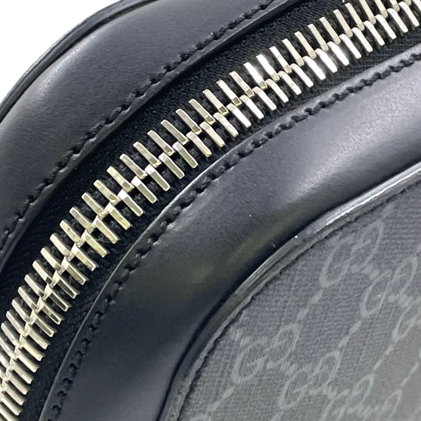 Gucci GG Supreme Shoulder Strap Leather Gray Black Business Bag Silver — view 8