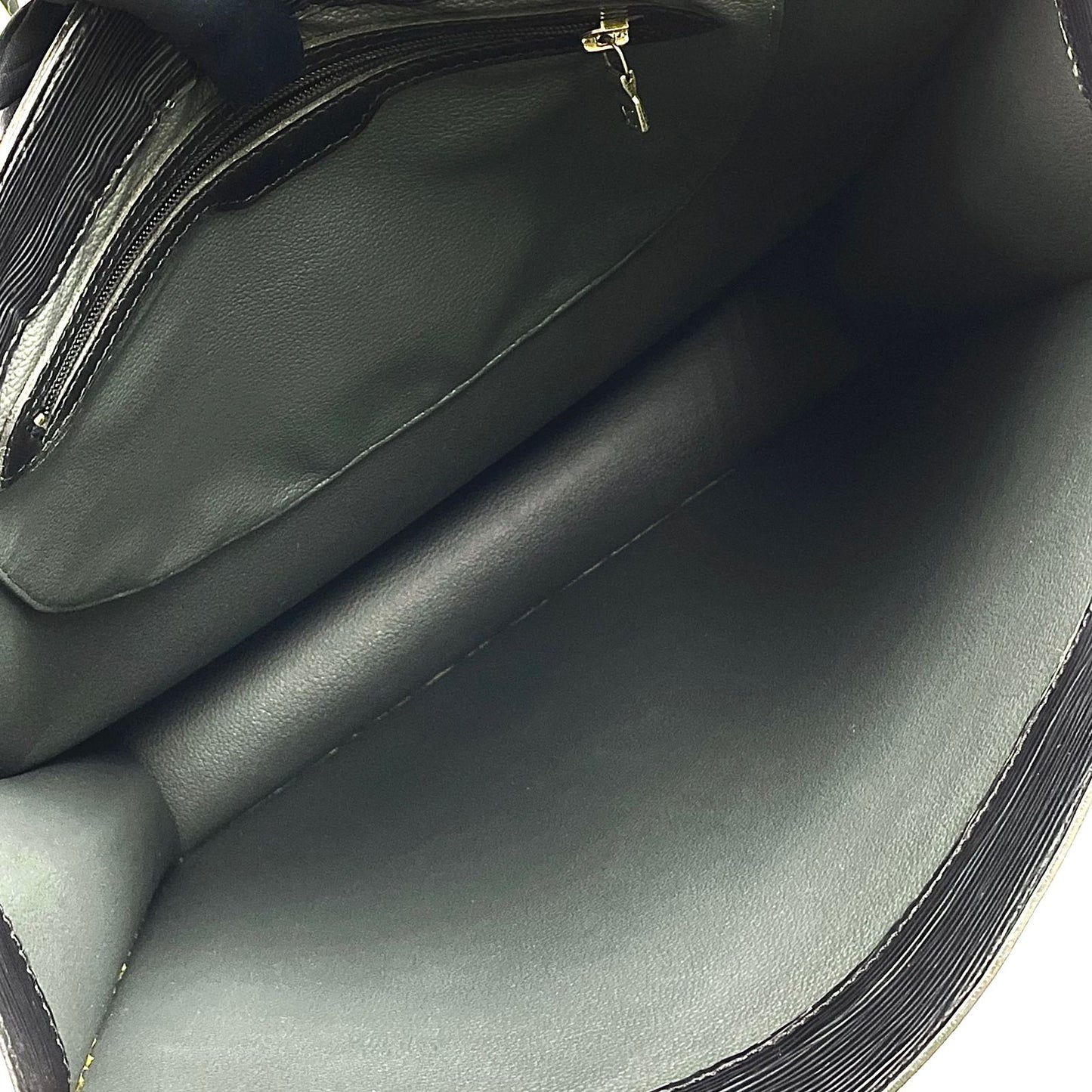 Louis Vuitton Sac Plat Epi Noir Leather Black Tote Gold — view 3