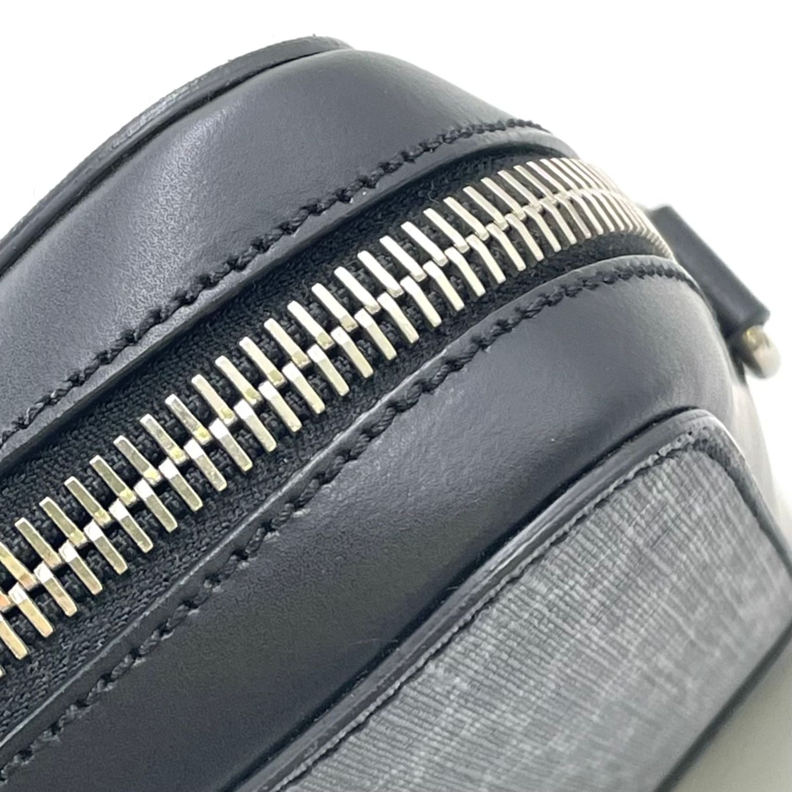 Gucci GG Supreme Shoulder Strap Leather Gray Black Business Bag Silver — view 9