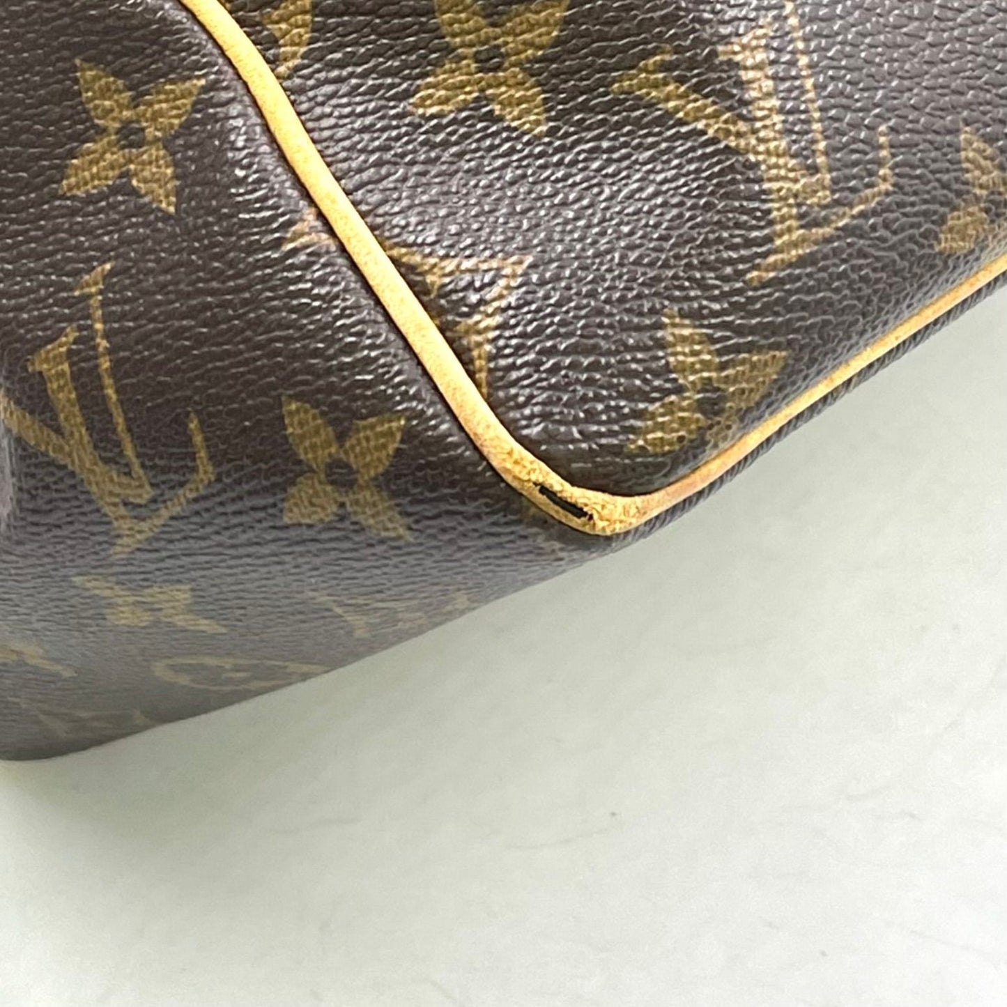 Louis Vuitton Batignolles Monogram Leather Brown Light Handbag Gold — view 8