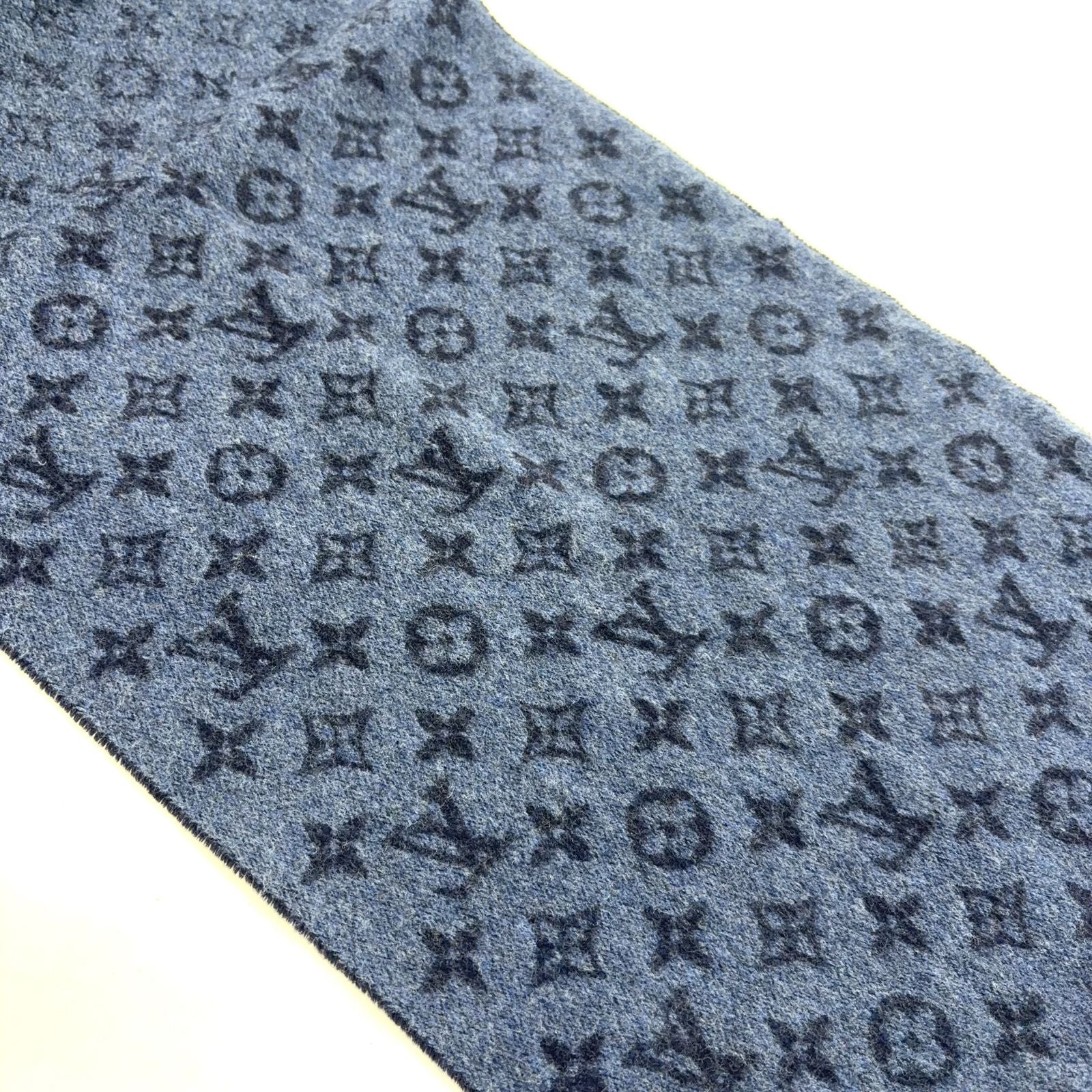 Louis Vuitton Echarpe Monogram Gradient Wool Cashmere Dark Navy Blue Scarf — view 6