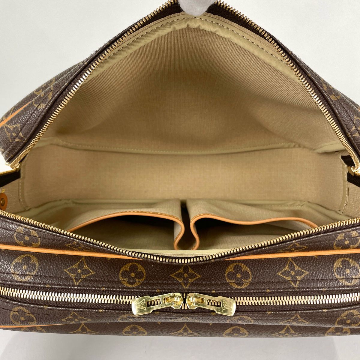Louis Vuitton Reporter GM Crossbody Shoulder Bag Monogram Brown — view 9