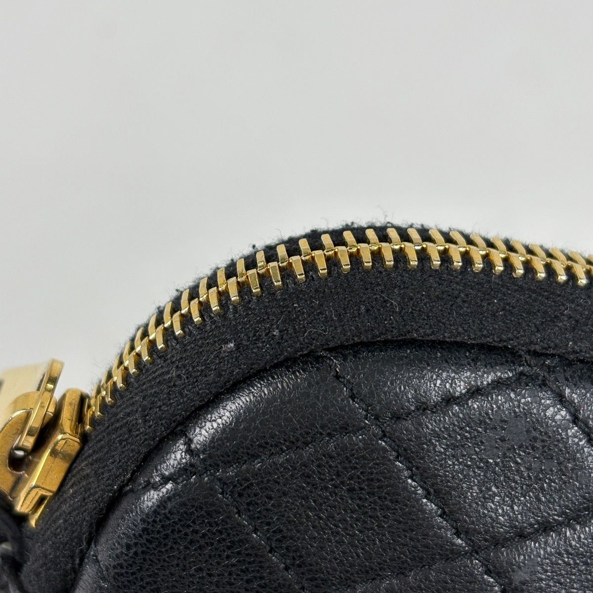 Saint Laurent Gabi Camera Bag Leather Black — view 6